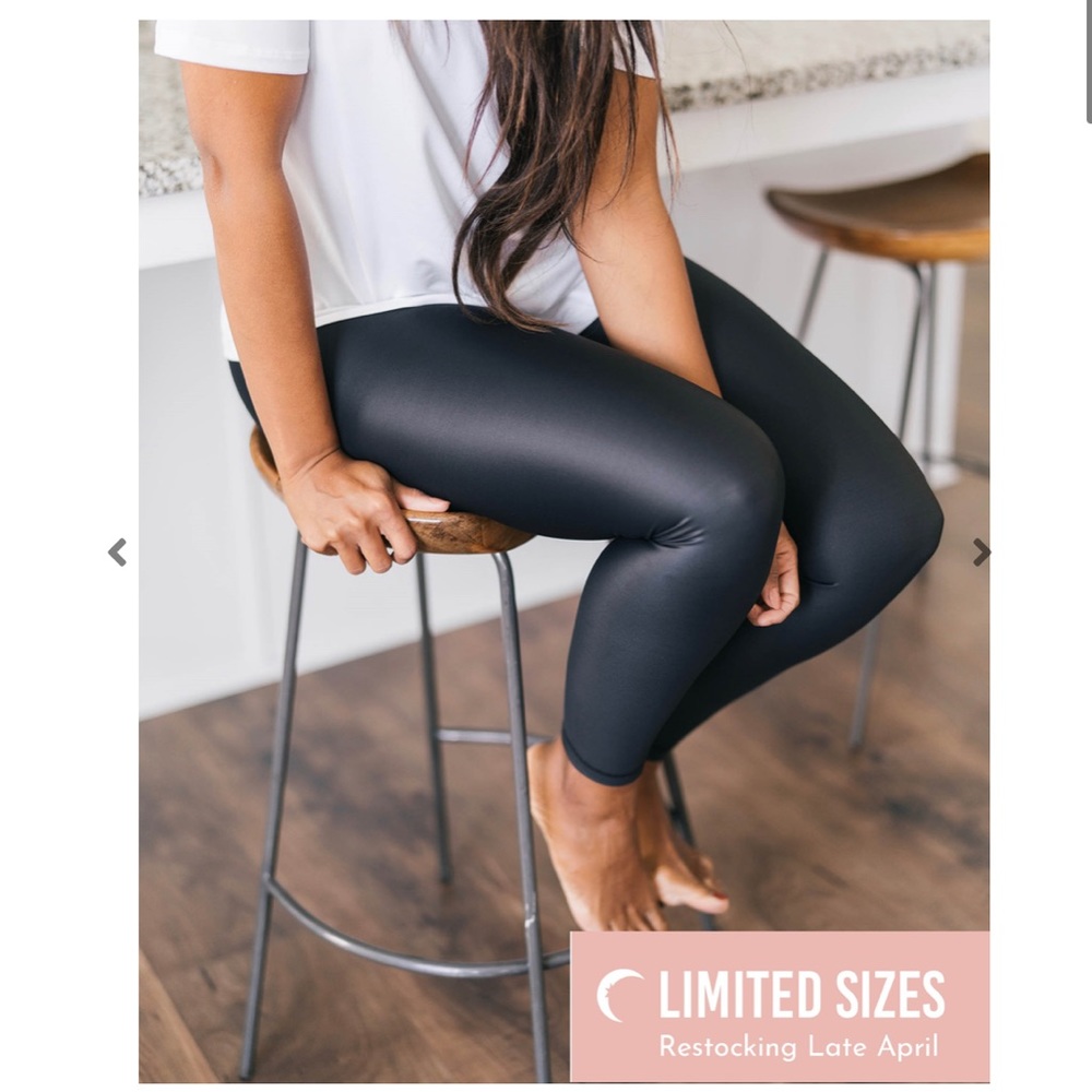 Zyia Metallic Leggings